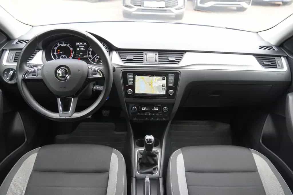 Skoda Rapid Spaceback 1.0 TSI Bi-Xenon Navi SmartLink 03/2018-photo-12
