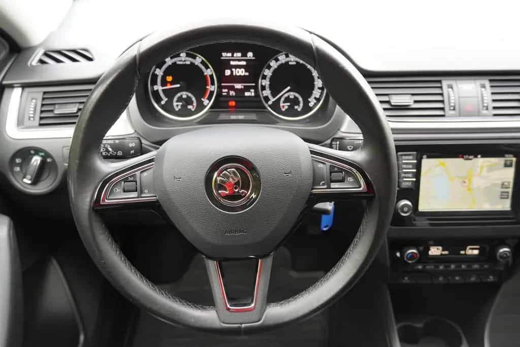 Skoda Rapid Spaceback 1.0 TSI Bi-Xenon Navi SmartLink 03/2018-photo-14