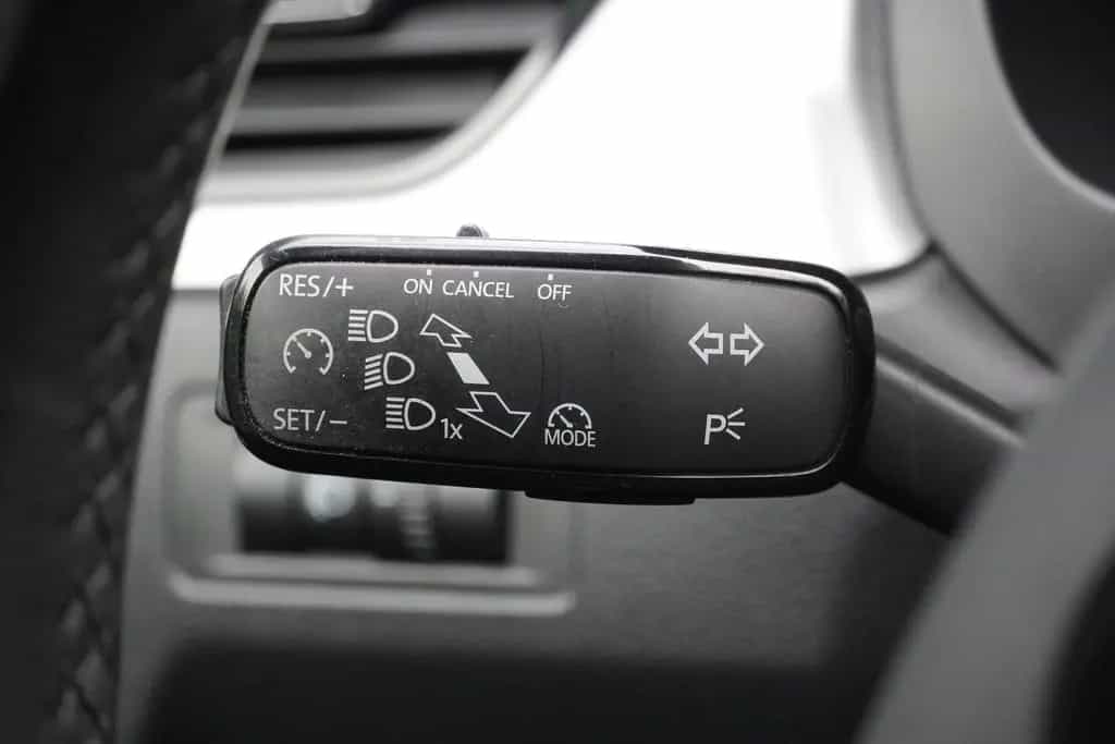 Skoda Rapid Spaceback 1.0 TSI Bi-Xenon Navi SmartLink 03/2018-photo-18