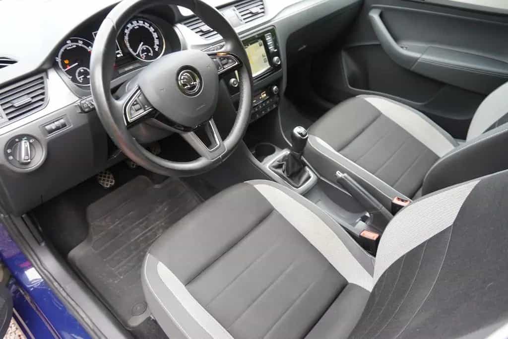 Skoda Rapid Spaceback 1.0 TSI Bi-Xenon Navi SmartLink 03/2018-photo-9