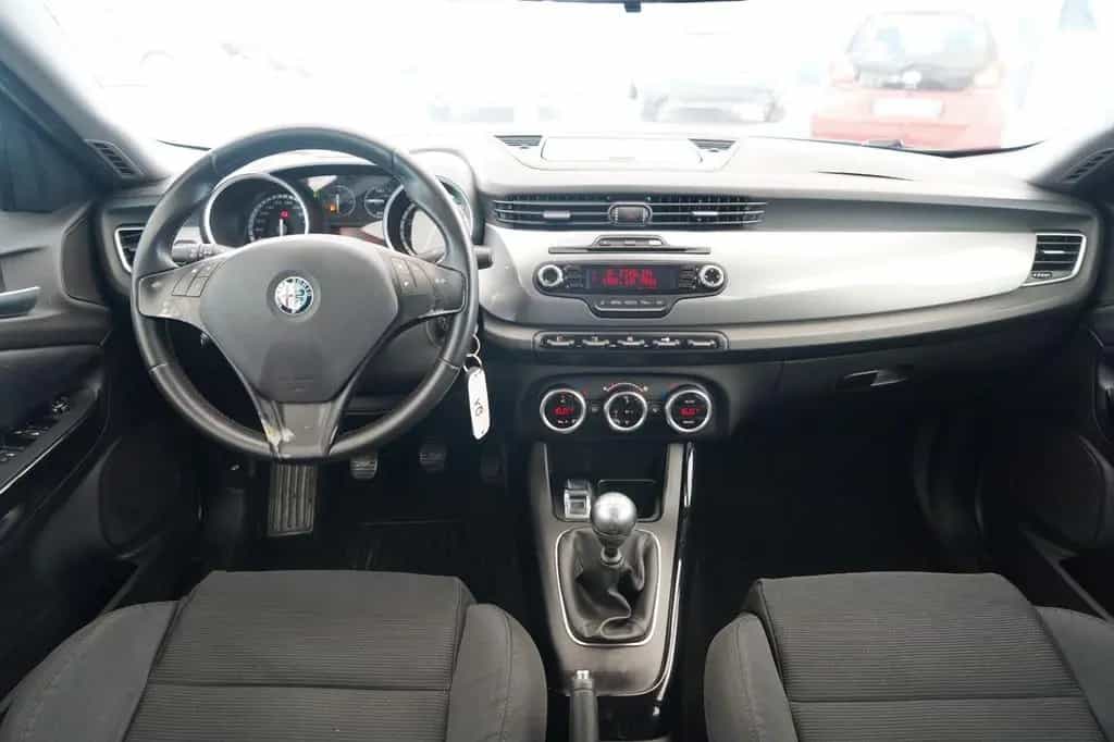 Alfa Romeo Giulietta 1.4 Turbo MultiAir Progress 10/2010-photo-14