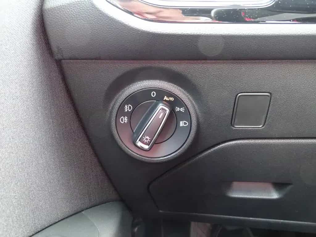 Seat Leon 1.4 TSI FR LED Navi Soundsystem 08/2018-photo-23