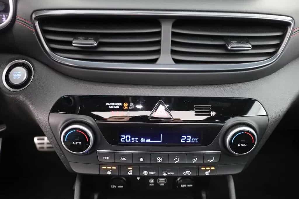 Hyundai TUCSON 1.6 T-GDI N Line 4WD Aut. LED Navi AHK 10/2019-photo-11