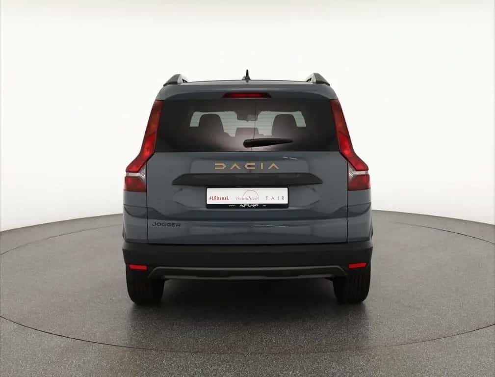 Dacia Jogger TCe 110 Extreme LED Kamera 7-Sitzer 04/2025-photo-4
