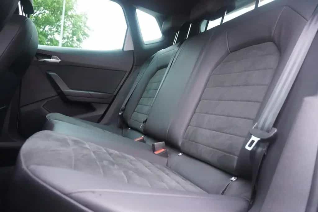 Seat Arona 1.0 TSI FR LED Navi ACC Virtual Cockpit 01/2020-photo-11