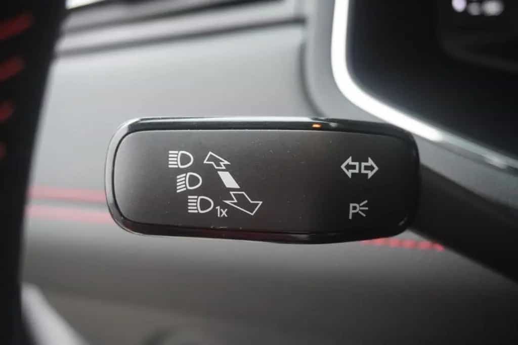 Seat Arona 1.0 TSI FR LED Navi ACC Virtual Cockpit 01/2020-photo-17