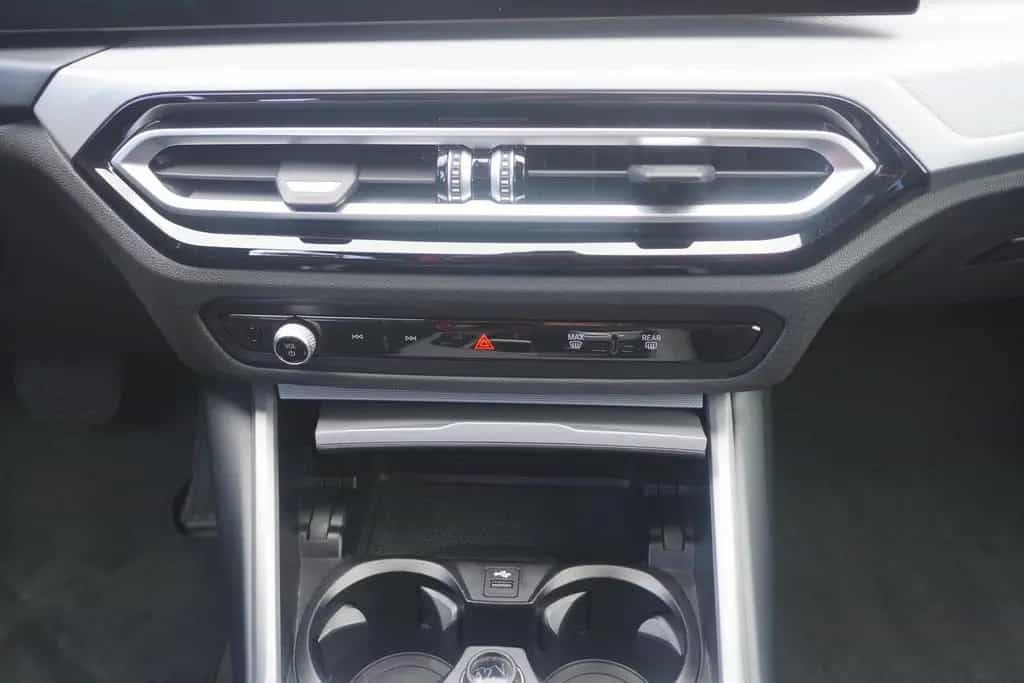BMW 3 Series i Limousine Aut. LED Navi Totwinkel Kamera 06/2024-photo-14
