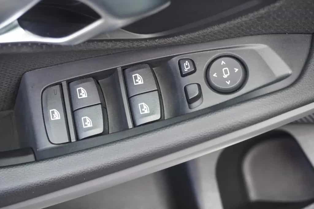 BMW 3 Series i Limousine Aut. LED Navi Totwinkel Kamera 06/2024-photo-21