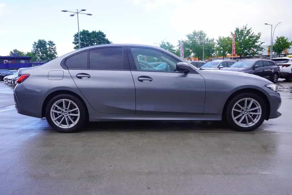 BMW 3 Series i Limousine Aut. LED Navi Totwinkel Kamera 06/2024-photo-4