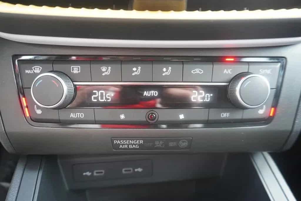 Seat Ibiza 1.0 TSI Style LED Navi FullLink Tempomat 03/2022-photo-24