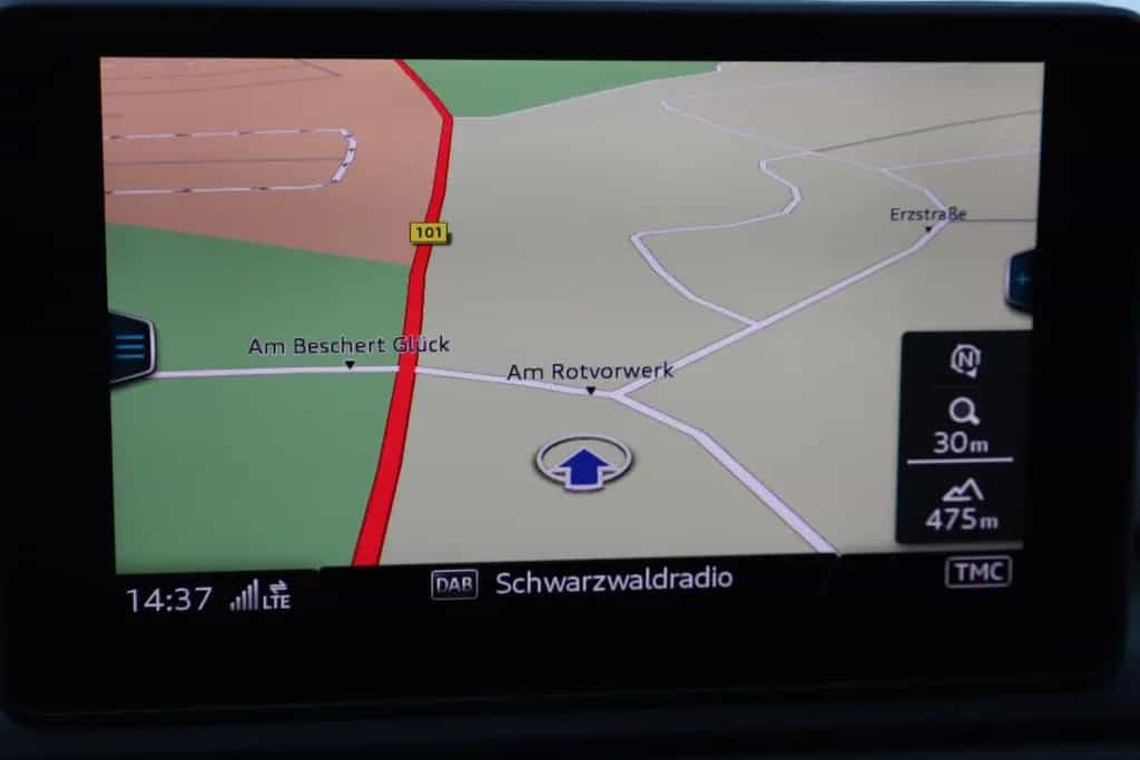 Audi A4 Avant 2.0 TFSI LED Navi Sitzheizung DAB USB 02/2018-photo-16