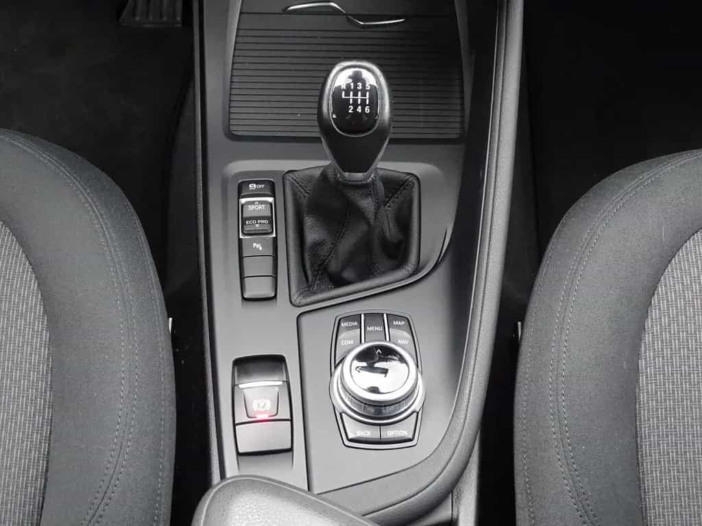 BMW X1 sDrive 18 i Advantage 08/2018-photo-16