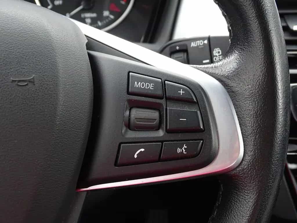 BMW X1 sDrive 18 i Advantage 08/2018-photo-19