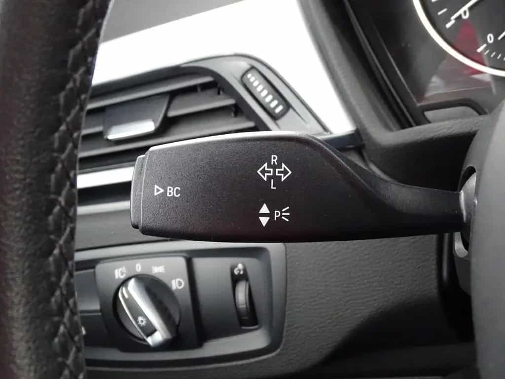 BMW X1 sDrive 18 i Advantage 08/2018-photo-21