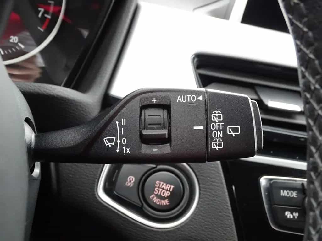 BMW X1 sDrive 18 i Advantage 08/2018-photo-22
