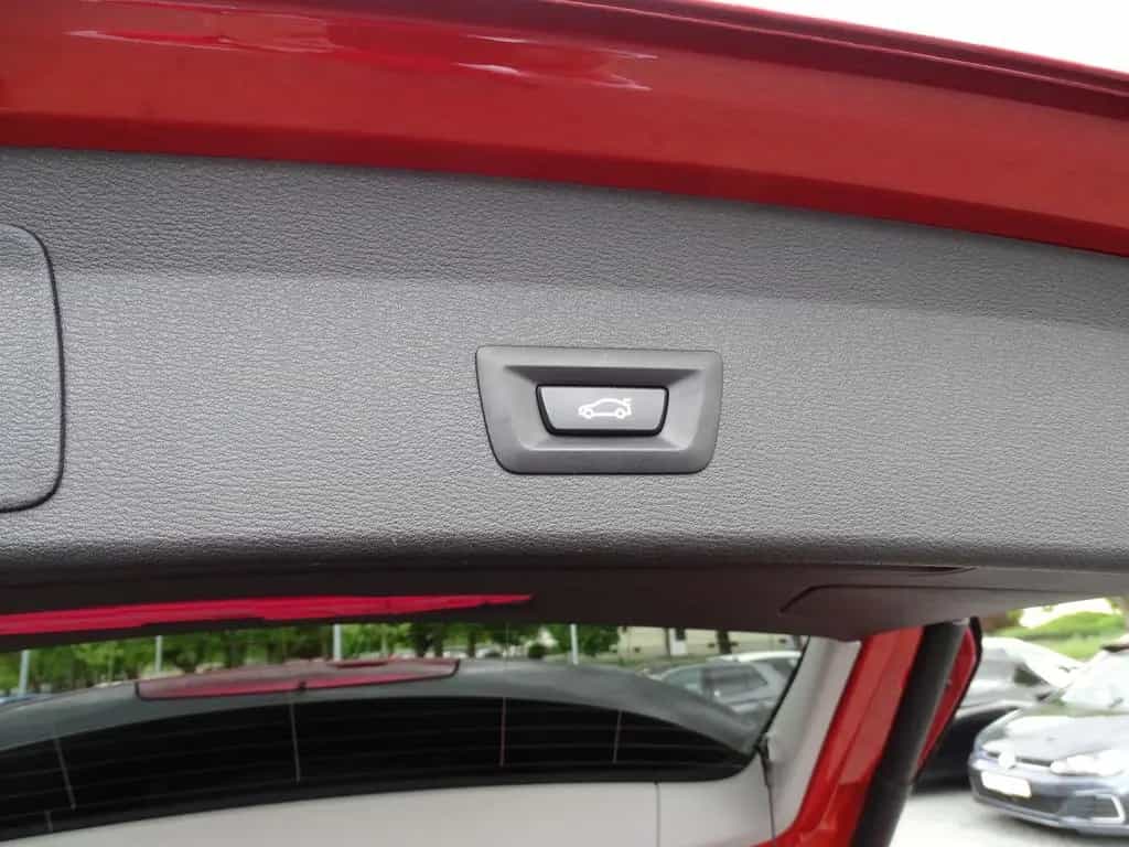 BMW X1 sDrive 18 i Advantage 08/2018-photo-29