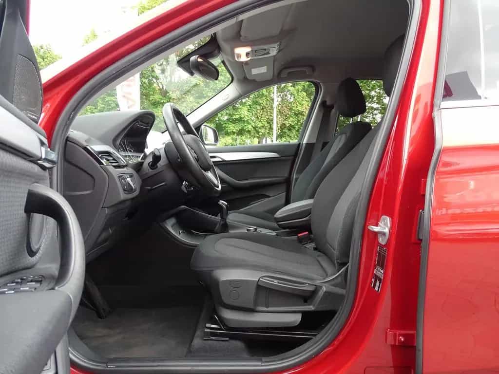 BMW X1 sDrive 18 i Advantage 08/2018-photo-7