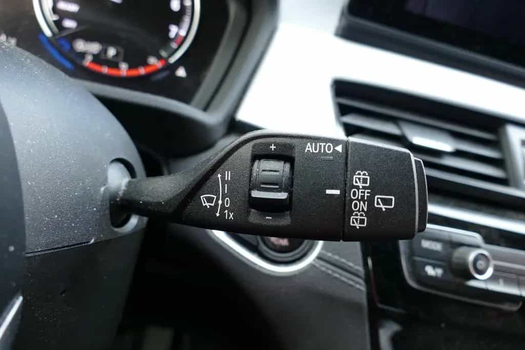 BMW X2 sDrive 18 i LED Navi Tempomat AHK Sitzheizung 01/2020-photo-11