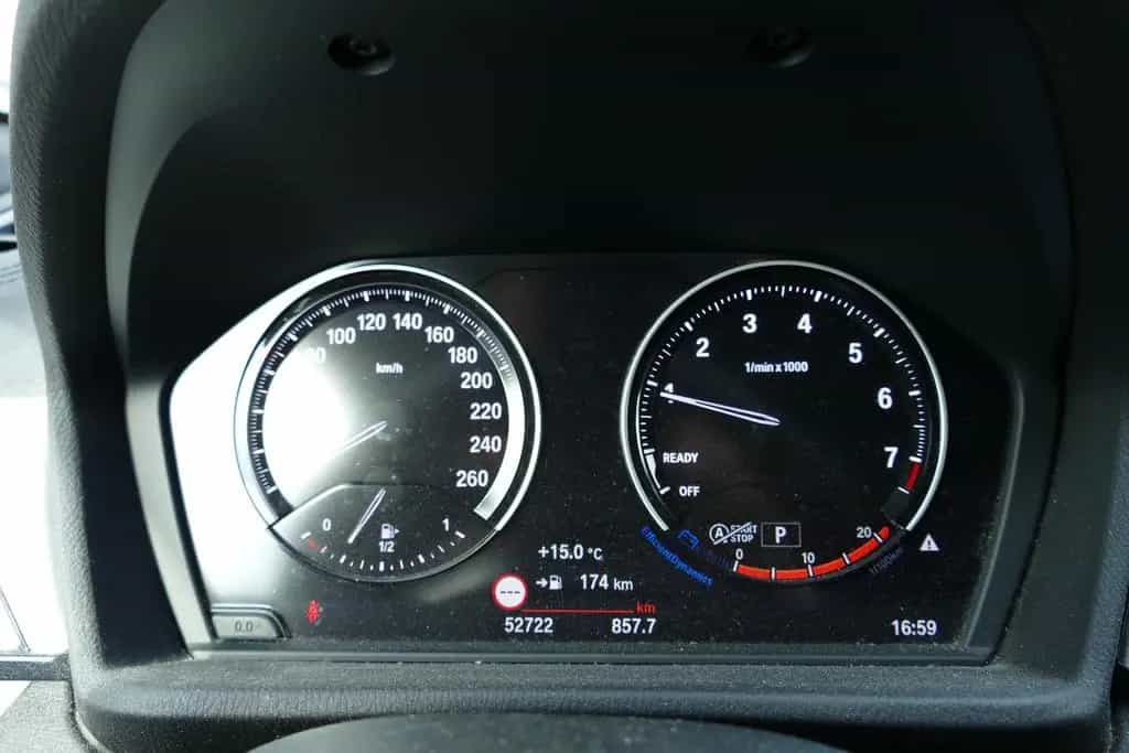 BMW X2 sDrive 18 i LED Navi Tempomat AHK Sitzheizung 01/2020-photo-12