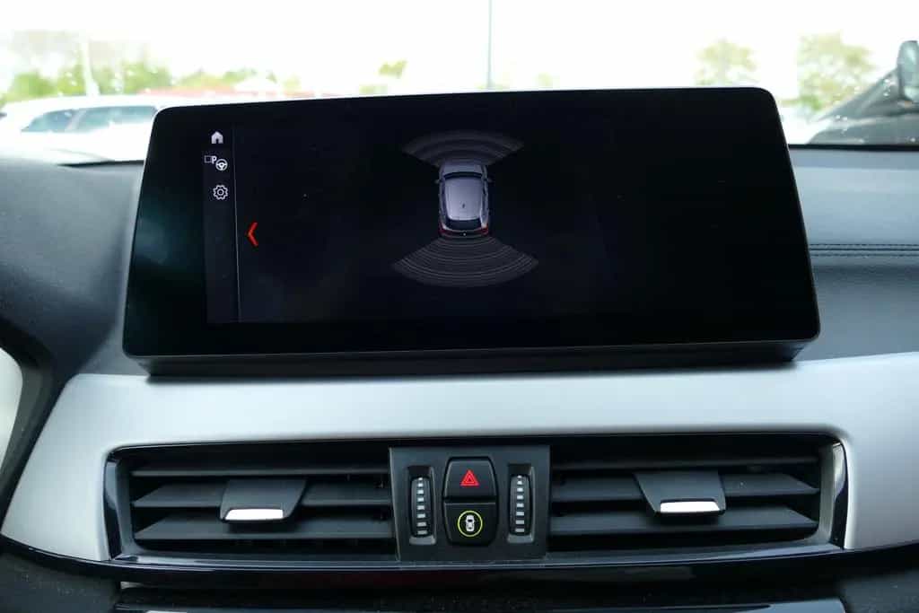BMW X2 sDrive 18 i LED Navi Tempomat AHK Sitzheizung 01/2020-photo-13