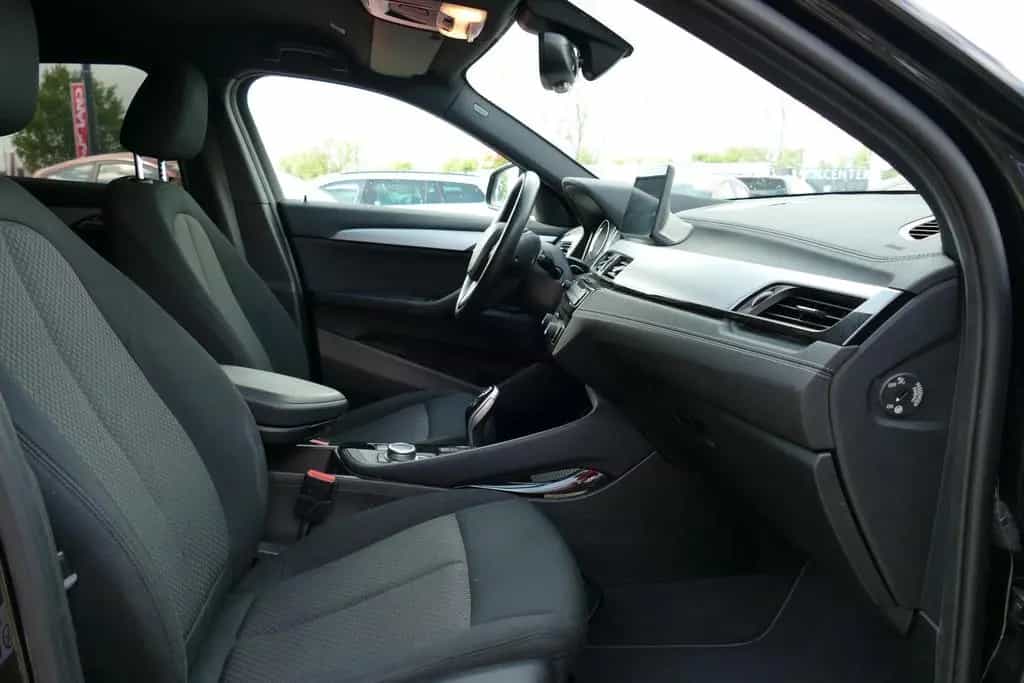 BMW X2 sDrive 18 i LED Navi Tempomat AHK Sitzheizung 01/2020-photo-22