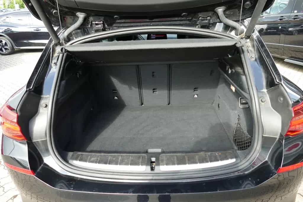 BMW X2 sDrive 18 i LED Navi Tempomat AHK Sitzheizung 01/2020-photo-24