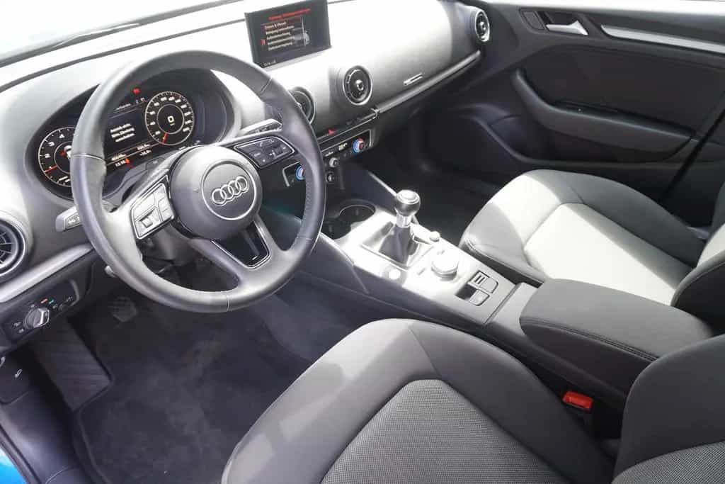 Audi A3 30 TFSI S-Line LED Navi Digitales Cockpit 06/2020-photo-11
