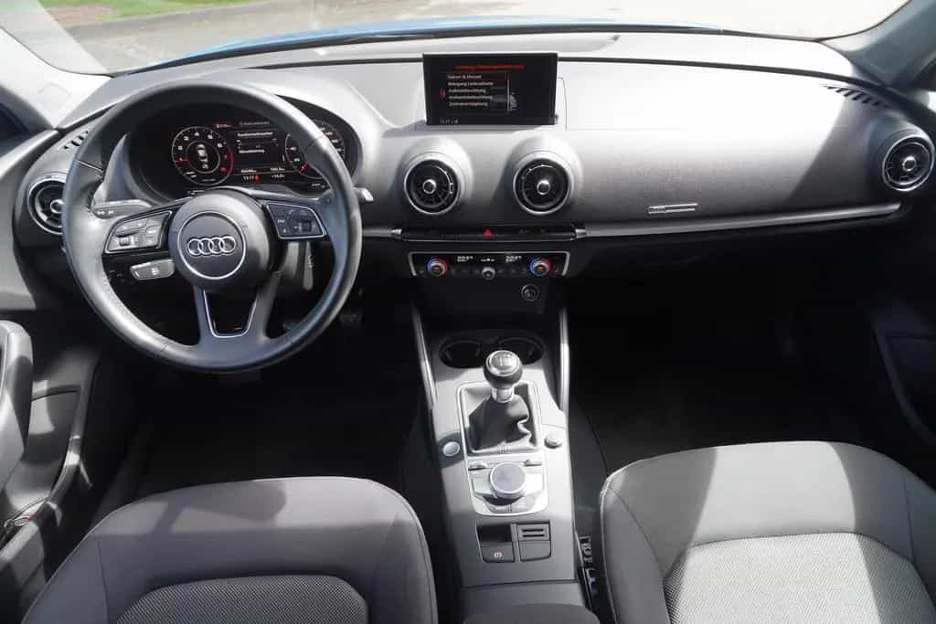 Audi A3 30 TFSI S-Line LED Navi Digitales Cockpit 06/2020-photo-12