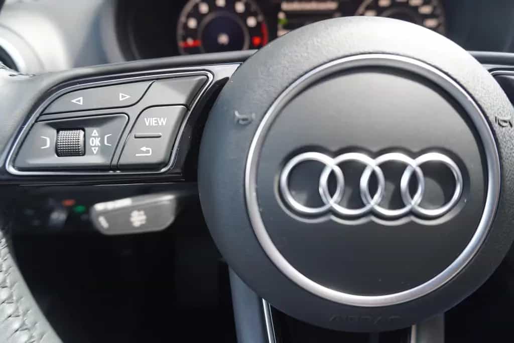 Audi A3 30 TFSI S-Line LED Navi Digitales Cockpit 06/2020-photo-14