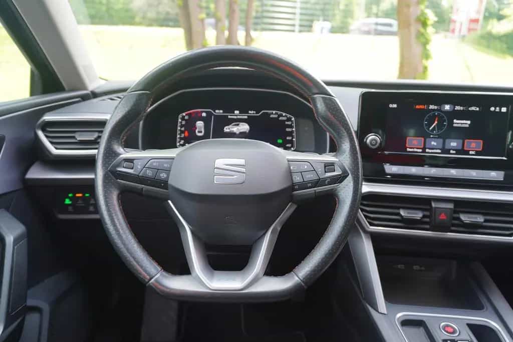 Seat Leon Sportstourer 1.5 eTSI FR LED Android Apple 08/2021-photo-12
