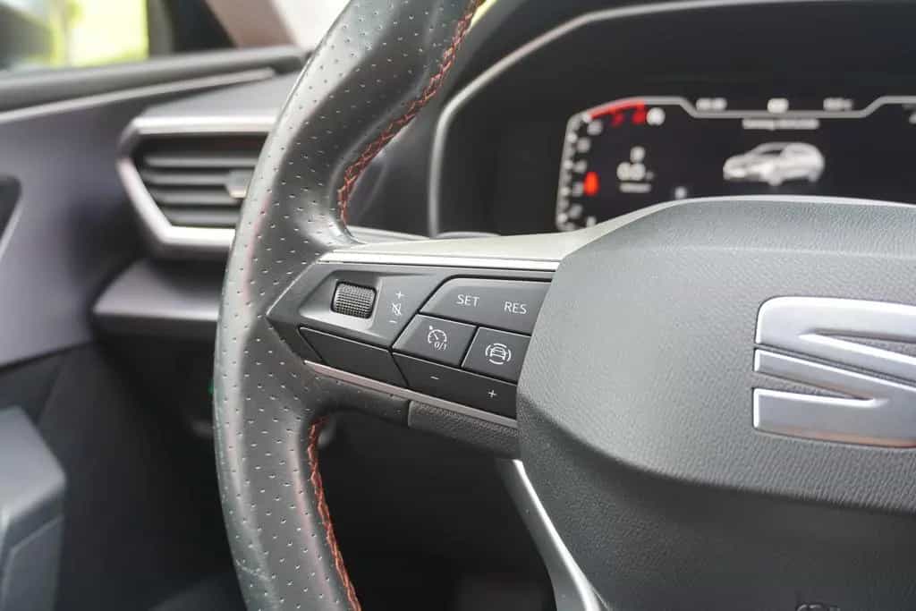 Seat Leon Sportstourer 1.5 eTSI FR LED Android Apple 08/2021-photo-14