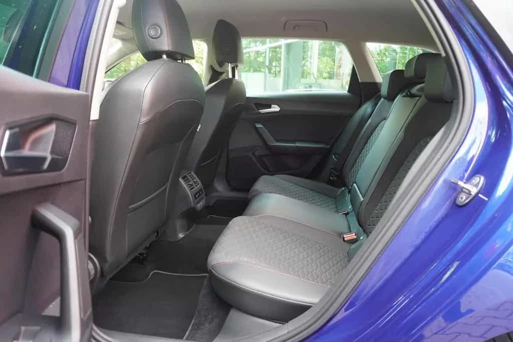 Seat Leon Sportstourer 1.5 eTSI FR LED Android Apple 08/2021-photo-25
