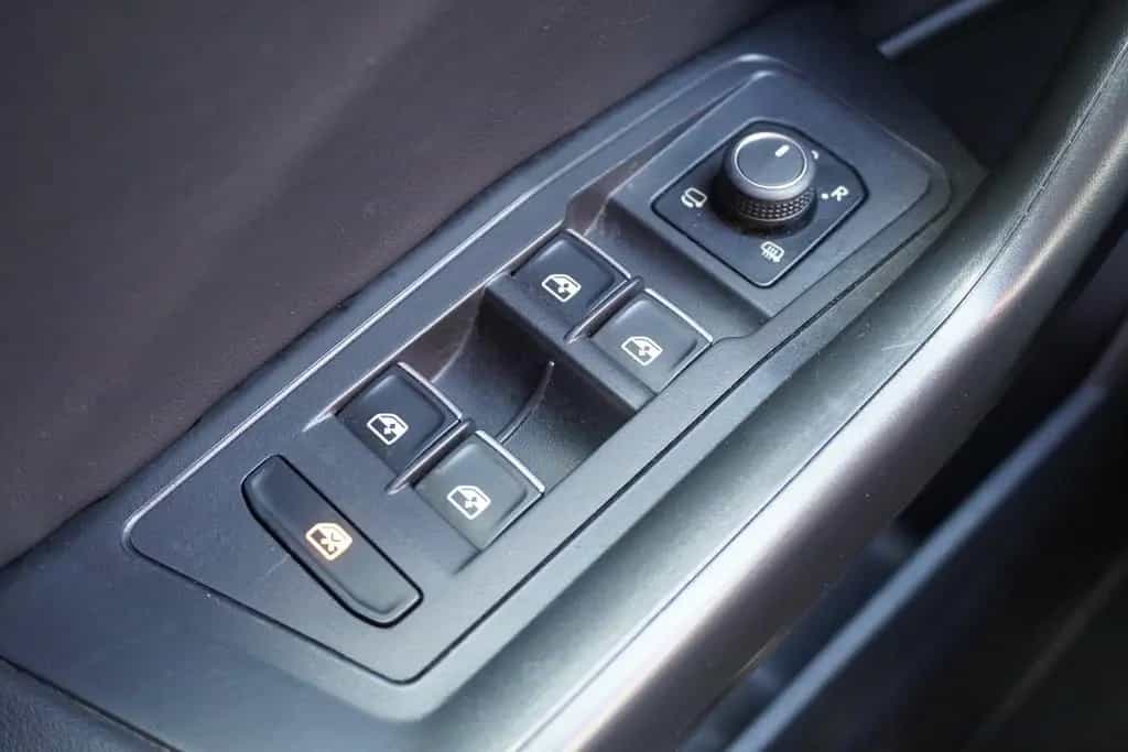 Volkswagen T-Roc 2.0 R 4Motion LED ACC Kamera Alcantara DAB 09/2021-photo-28