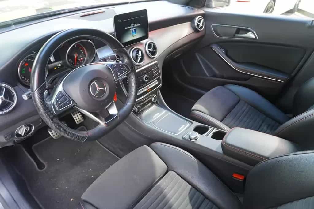 Mercedes-Benz CLA 200 AMG Line LED Sportsitze Leder Navi AHK 09/2018-photo-10