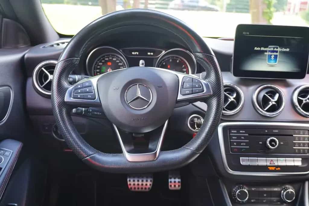 Mercedes-Benz CLA 200 AMG Line LED Sportsitze Leder Navi AHK 09/2018-photo-13