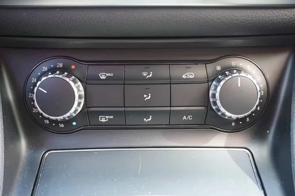 Mercedes-Benz CLA 200 AMG Line LED Sportsitze Leder Navi AHK 09/2018-photo-20