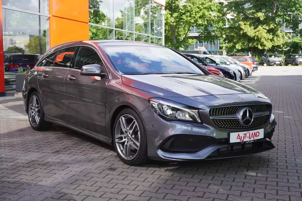 Mercedes-Benz CLA 200 AMG Line LED Sportsitze Leder Navi AHK 09/2018-photo-3