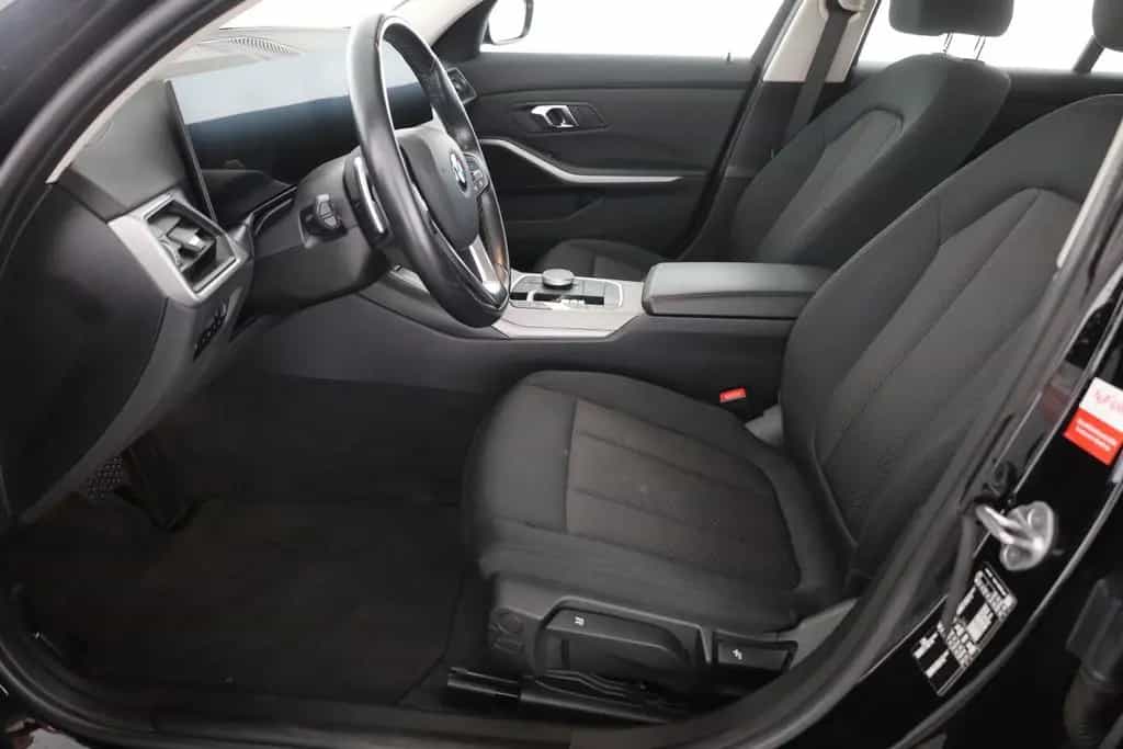 BMW 318 i Touring LED Navi ACC el. Heckklappe DAB 03/2023-photo-21