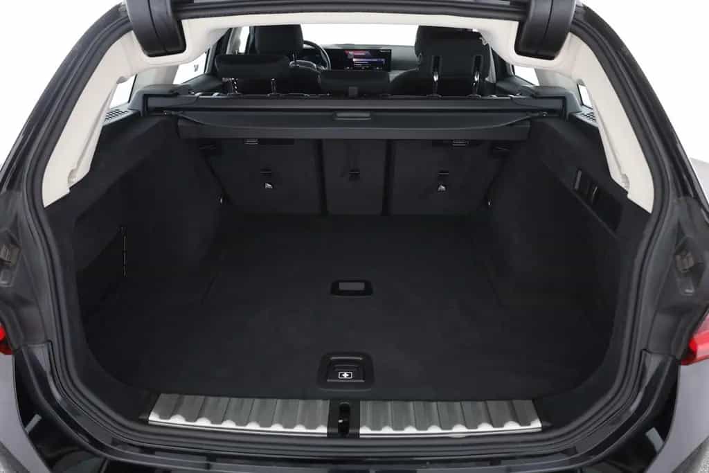 BMW 318 i Touring LED Navi ACC el. Heckklappe DAB 03/2023-photo-24