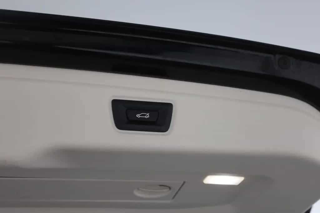 BMW 318 i Touring LED Navi ACC el. Heckklappe DAB 03/2023-photo-27
