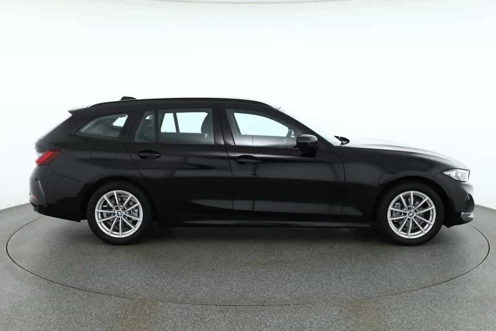 BMW 318 i Touring LED Navi ACC el. Heckklappe DAB 03/2023-photo-5