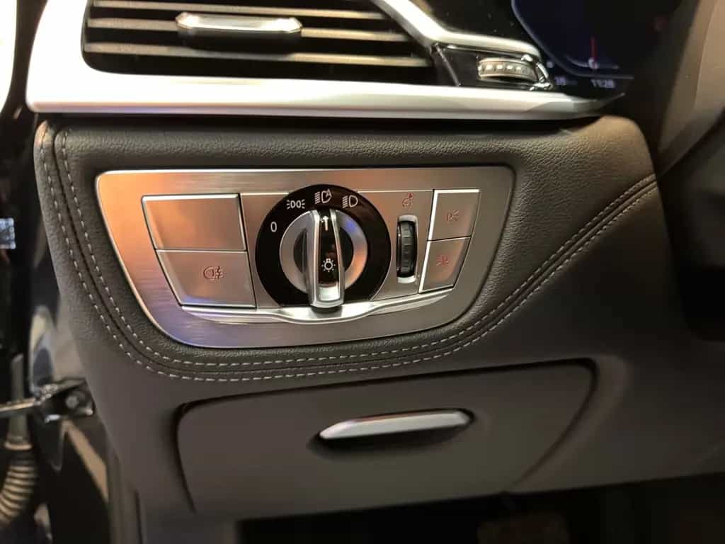 ALPINA B7 4.4 Bi-Turbo / Massage / HUD / B&W / Pano 07/2021-photo-24