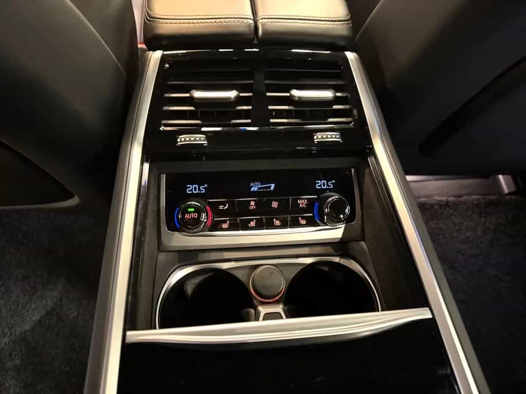 ALPINA B7 4.4 Bi-Turbo / Massage / HUD / B&W / Pano 07/2021-photo-27
