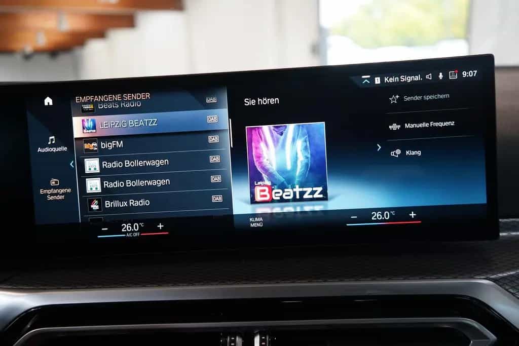 BMW 320 d Touring mHev M Sport Aut. LED AHK Pano 04/2023-photo-13