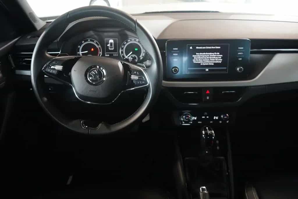 Skoda Kamiq 1.0 Tour LED Kamera Sitzheizung Tempomat 04/2024-photo-12