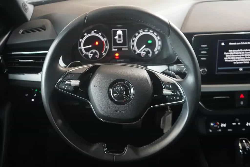 Skoda Kamiq 1.0 Tour LED Kamera Sitzheizung Tempomat 04/2024-photo-20