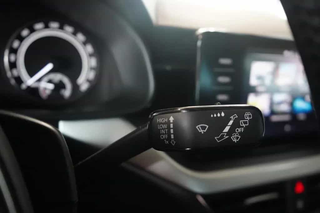 Skoda Kamiq 1.0 Tour LED Kamera Sitzheizung Tempomat 04/2024-photo-23