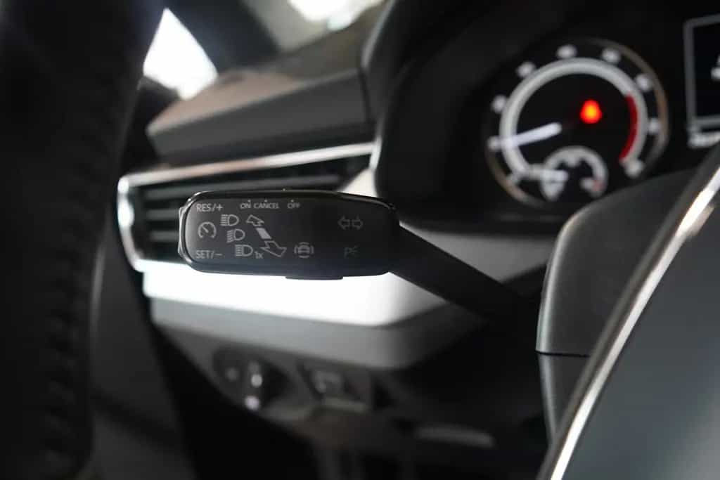 Skoda Kamiq 1.0 Tour LED Kamera Sitzheizung Tempomat 04/2024-photo-24