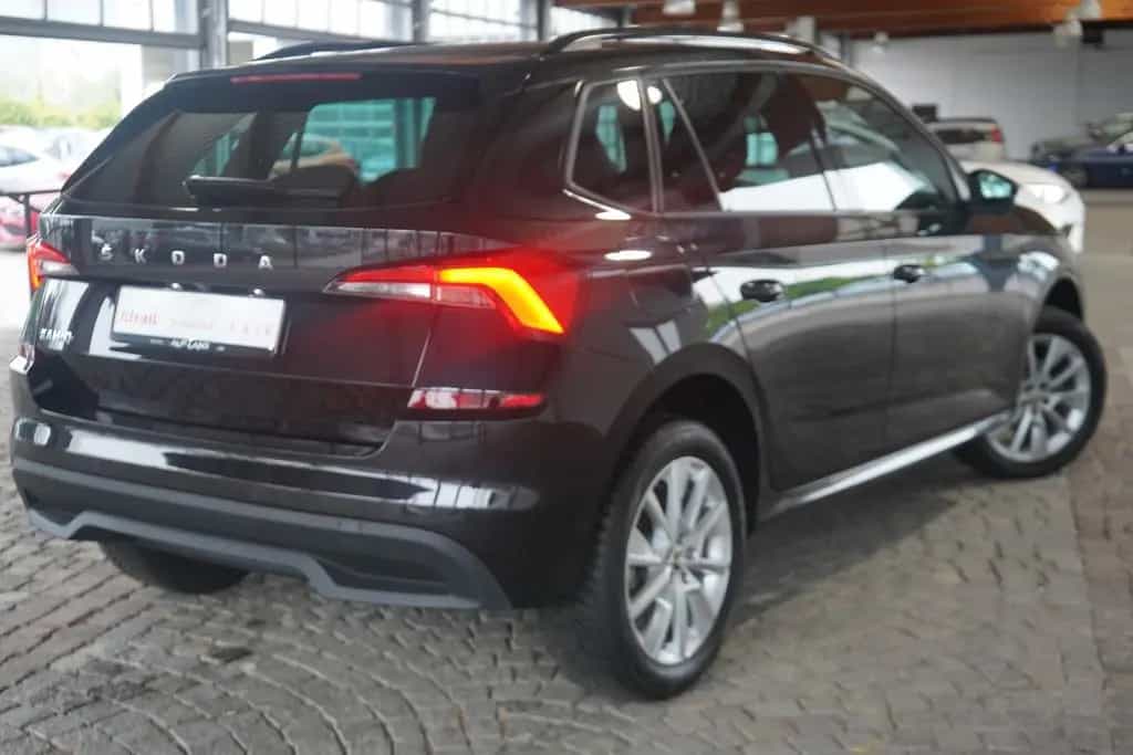 Skoda Kamiq 1.0 Tour LED Kamera Sitzheizung Tempomat 04/2024-photo-5