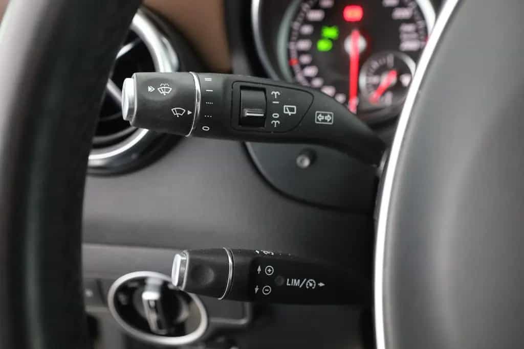 Mercedes-Benz GLA 180 AMG Line Aut. LED Navi 360° Leder PDC 01/2019-photo-18